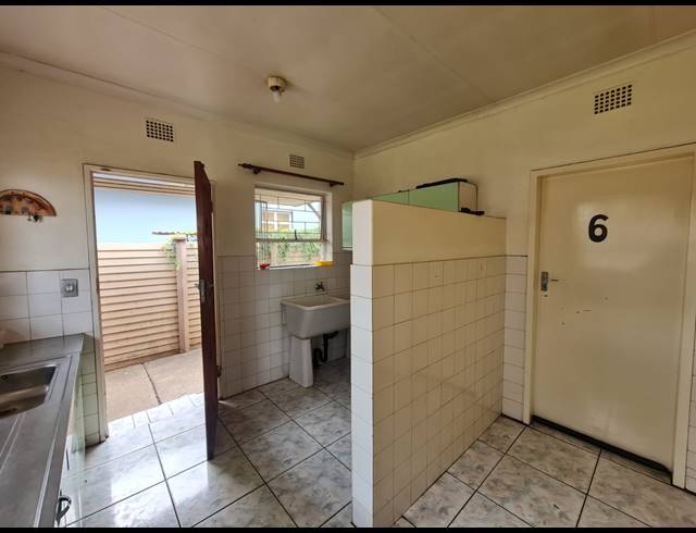 7 BEDROOM HOUSE FOR SALE IN VANDERBIJLPARK CE 5